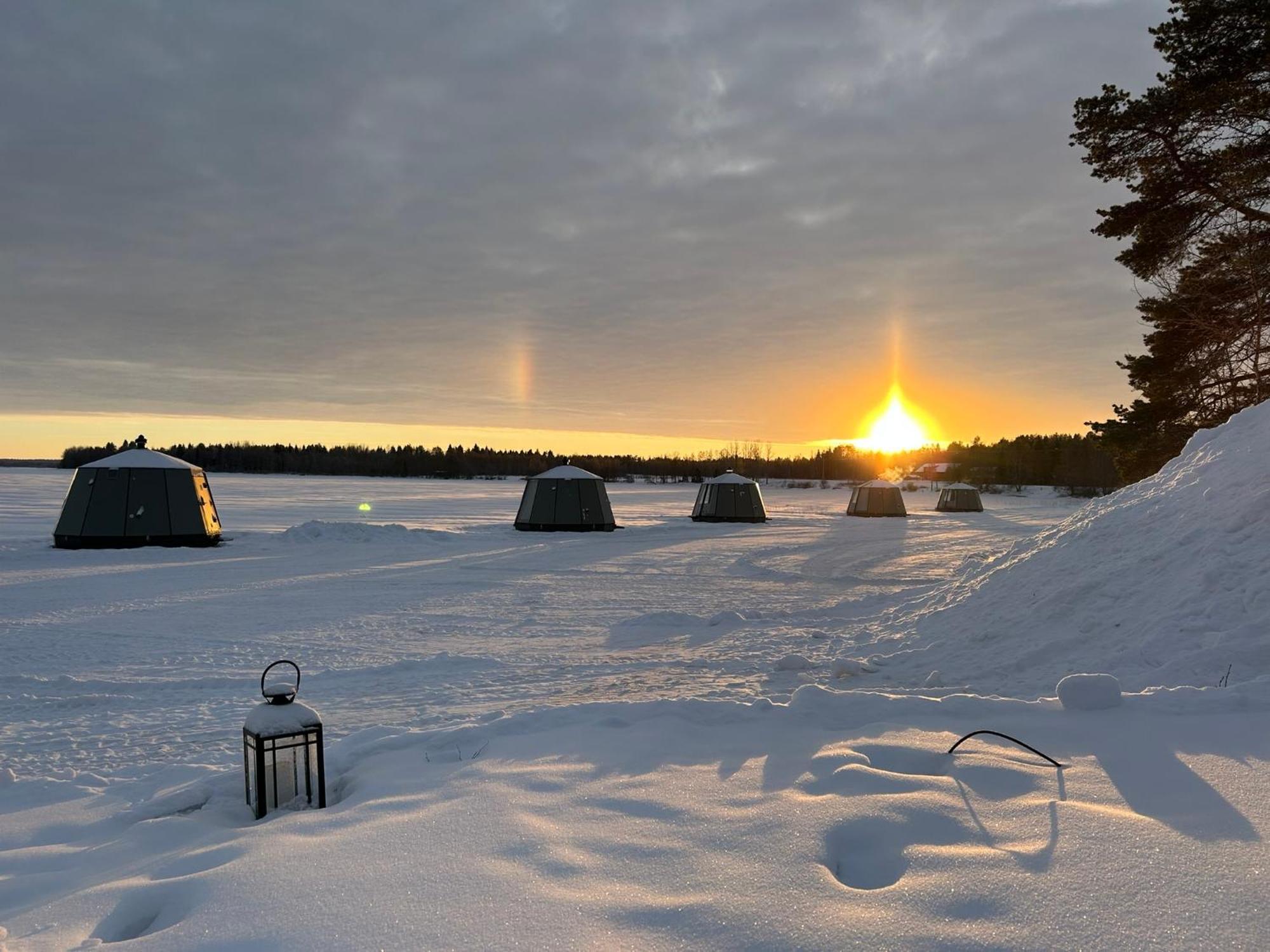 Vikajaervi Lake View Experience Igloos Rovaniemi Luaran gambar